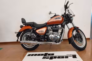 Royal Enfield Meteor special edition aurora Orange