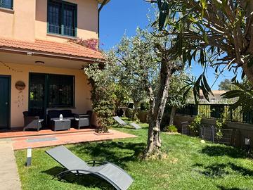 V2 villetta a schiera terra tetto