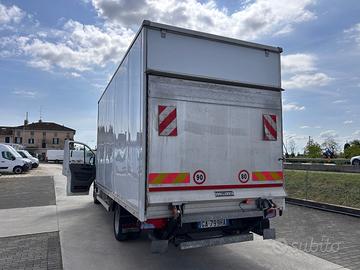 MAN TGE 6.180 Sponda Idraulica