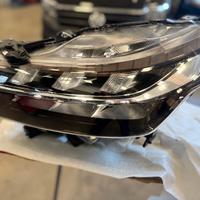 Faro anteriore sinistro LED Suzuki s-cross