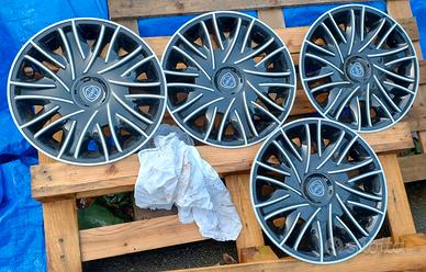 Quattro copri cerchio originale 15" Lancia Ypsilon