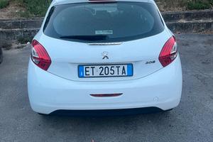  Peugeot 208 anno 2014
