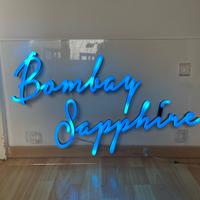 Insegna luminosa Bombay Sapphire