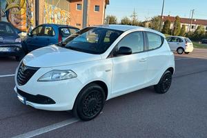 LANCIA YPSILON BENZINA/METANO 2015