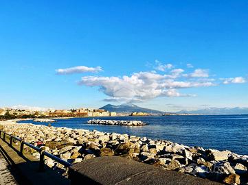 MULTILOCALE A NAPOLI