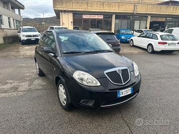 Lancia Ypsilon 1.2 Argento ok neo patentati