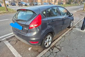 ford fiesta 89000km benzina GPL perfetta