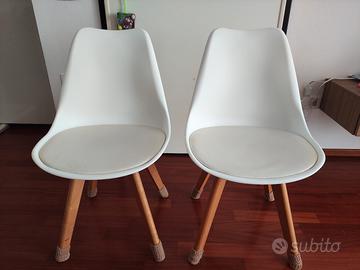 Coppia di sedie 
