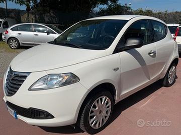 Lancia Ypsilon 0.9 TwinAir 85 CV 5 porte Metano Ec