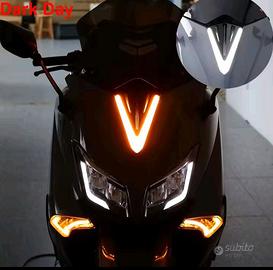 Led Anteriore a V x Yamaha Tmax 530- 2015/16