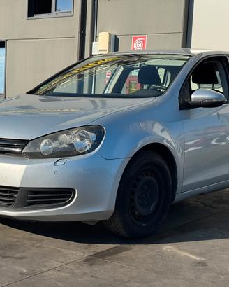 VOLKSWAGEN GOLF 6 per ricambi usati CBD