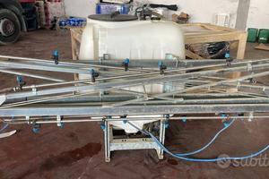 Botte usata con barre per diserbo