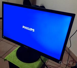 Monitor pc più tastiera e mouse