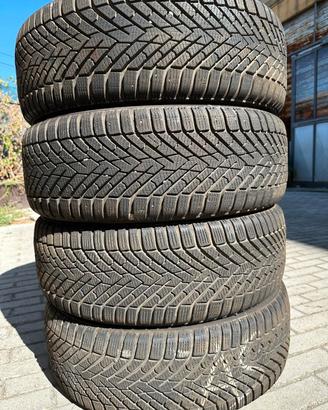 Pirelli Cinturato Winter 3 215/45 R20
