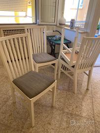 Sedie bianche imbottite grigie Ikea