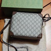 Tracolla Gucci Square Medium GG Supreme