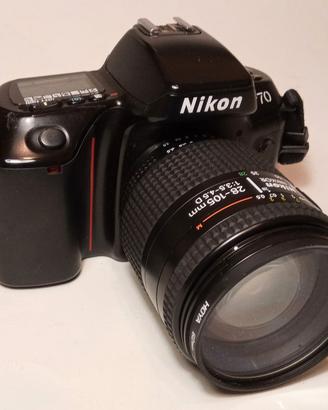 Nikon F70 analogica con zoom 28-105-D Macro