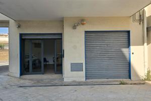 Rif.148 Attività Commerciale Via Settembrini