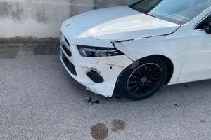 pezzi incidentati mercedes classe A W177