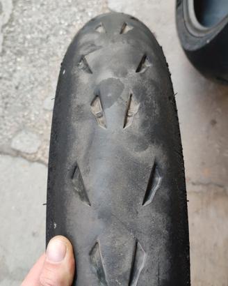 gomme moto 