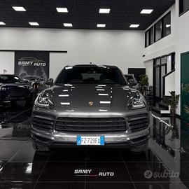 Porsche Cayenne 3.0 V6 tiptronic