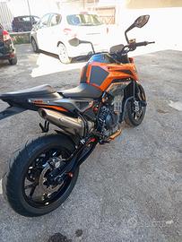 KTM Duke 790