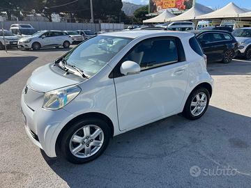 Toyota iq