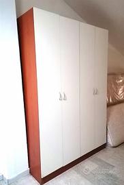 Mobile contenitivo con ante