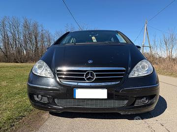 Mercedes A