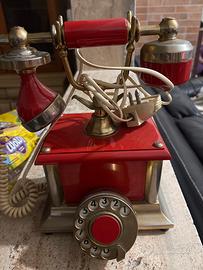 Telefono Vintage rosso e oro