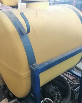 Botte irroratrice per trattamenti