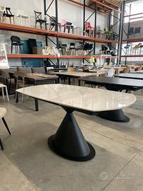 Tavolo allungabile in ceramica