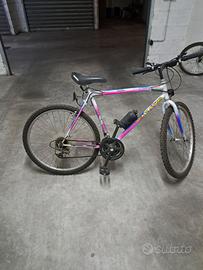 Bicicletta Mountain Bike HAZARD