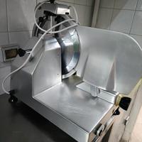 Affettatrice professionale pizzeria/ristorante