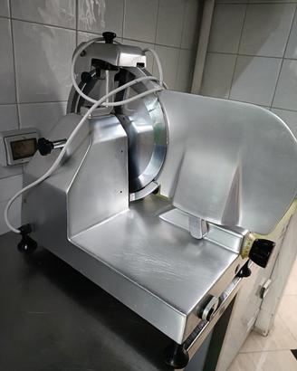 Affettatrice professionale pizzeria/ristorante