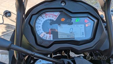moto Benelli trk 502x