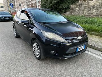 FORD FIESTA TITANIUM OK NEOPATENTATI 