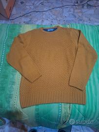 maglione color giallo senape