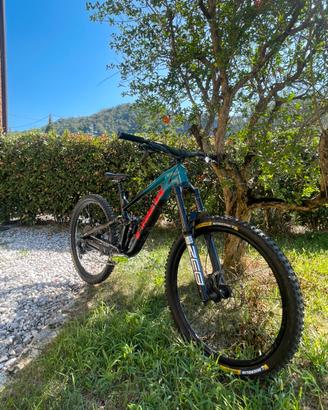 Trek slash 8 2022