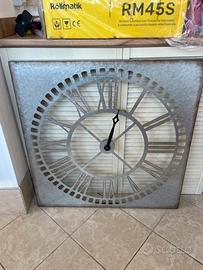 Orologio da parete in acciaio