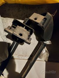 Portapacchi per auto e barre orizzontali