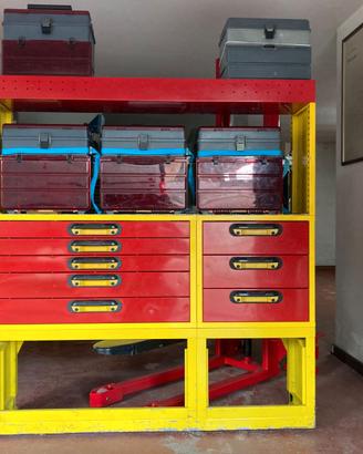 Allestimento officina mobile