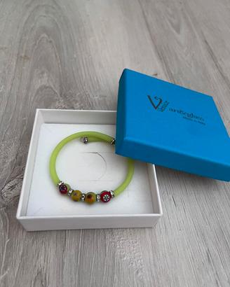 braccialetto pvc.e perline colorate 