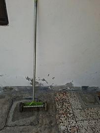 arieggiatore x prato con manico allungabile 