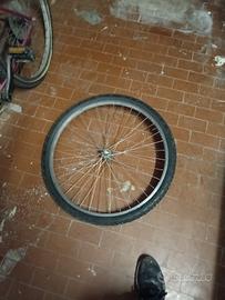 n.2 cerchi con gomme Mountain bike del 26 