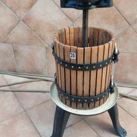 Torchio da vino a leva con gabbia da 30