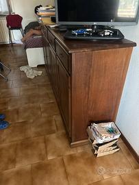 Credenza in legno massiccio