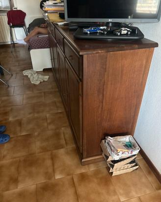 Credenza in legno massiccio