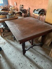 Tavolo antico allungabile