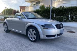 Audi TT Roadster 180 cv 1.8